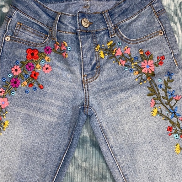 Girls Jeans - Picture 2 of 9